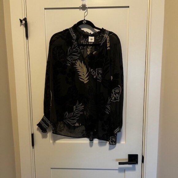 CAbi Black and White Floral Blouse - Picture 1 of 4